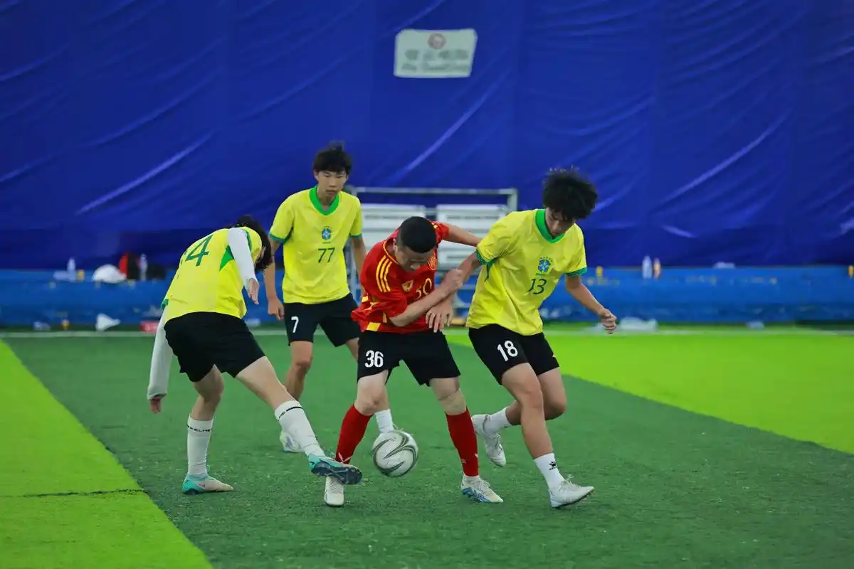 欧冠对决：马赛 VS 皇家马德里